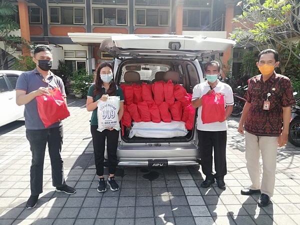 Gandeng Desa/Kelurahan, Pemkot Denpasar Salurkan 5.018 Paket Sembako Bagi Masyarakat Yang Masih Jalani Isoman