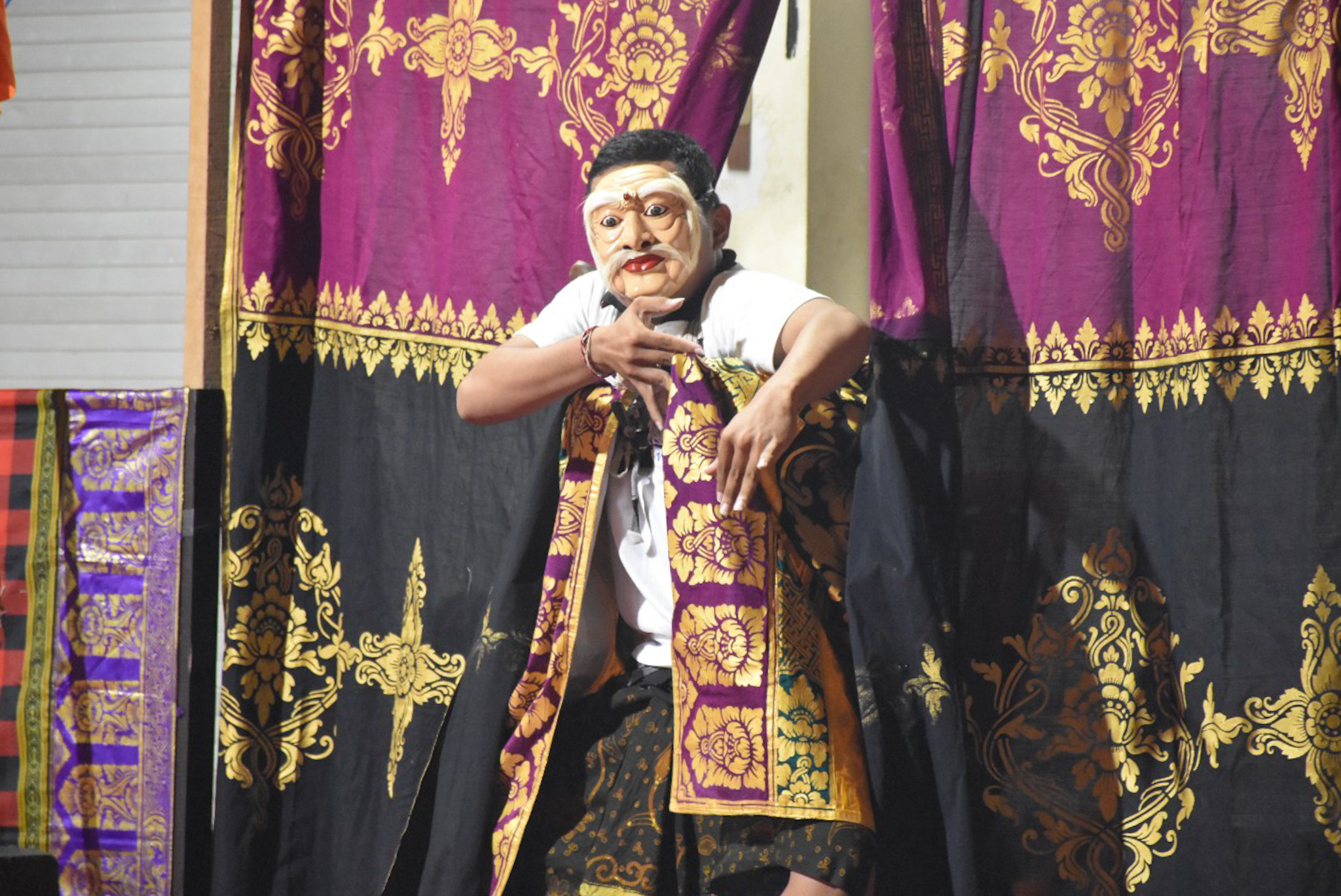 Angka Cerita ‘Menget’, Sekeha Topeng Prembon Natar Ayun Siap Unjuk Kebolehan di Ajang PKB XLIII