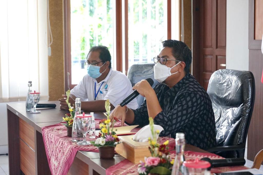 Kunjungan Kerja di Padangsambian Kaja dan Kelurahan Padangsambian  Wawali Arya Wibawa, Ajak  Tangani Permasalahan Sampah dan Percepat Vaksinasi