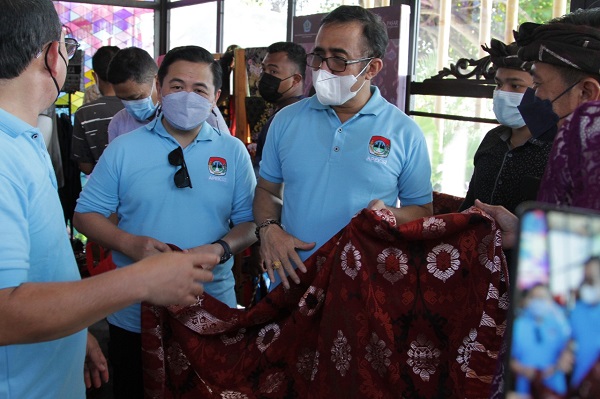 Jadi Tuan Rumah APEKSI Outlook 2021 Walikota Jaya Negara Ajak Walikota Peserta Apeksi Belanja Di UMKM Dukung Pemulihan Ekonomi dan Pariwisata Denpasar