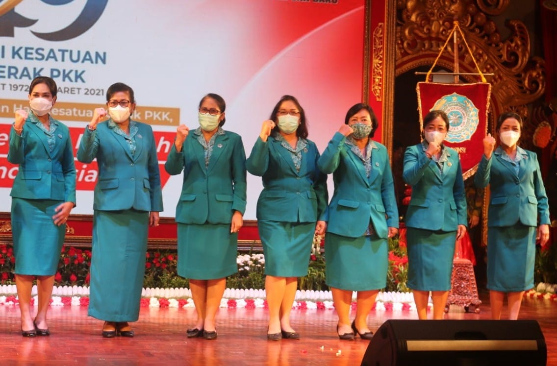 Ny. Antari Jaya Negara Hadiri HKG ke 49 Tahun Tingkat Provinsi