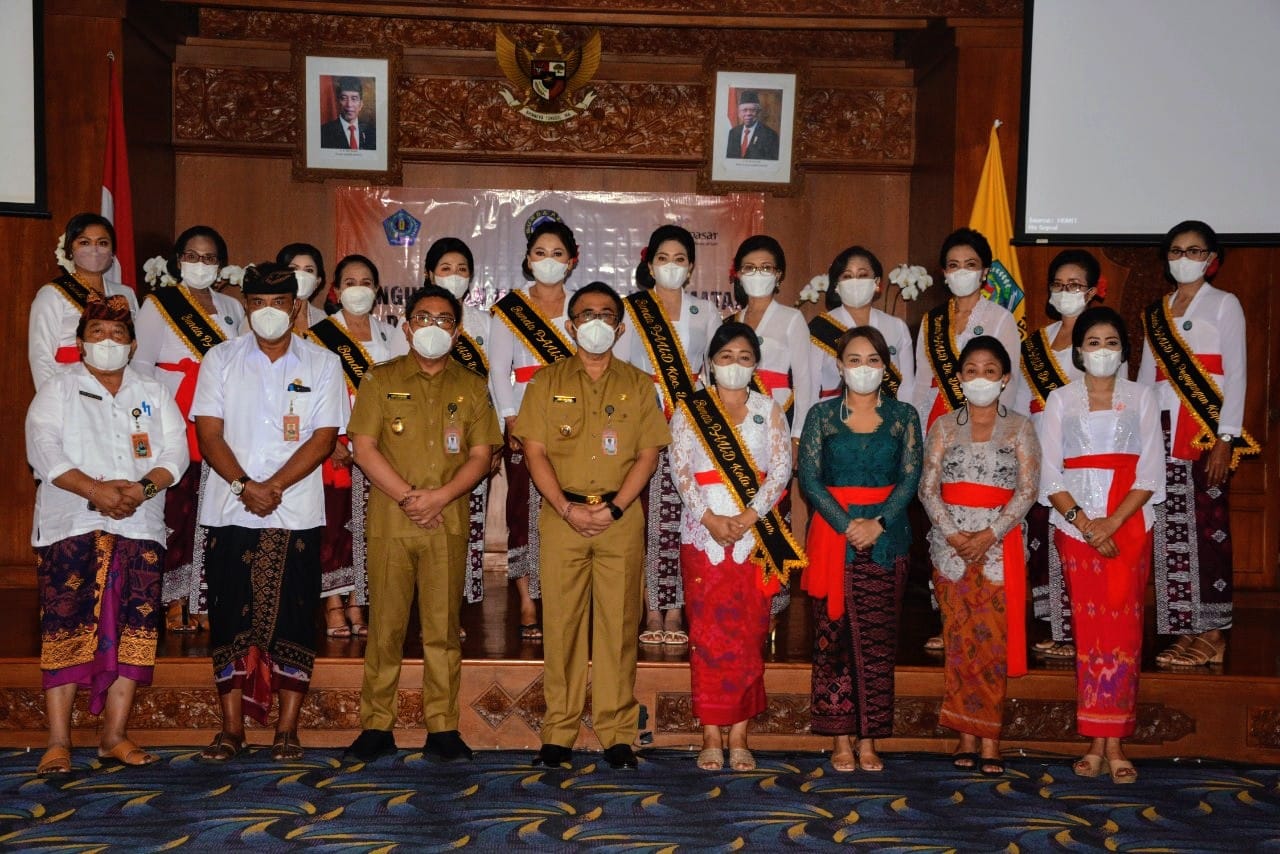 Ny. Sagung Antari Jaya Negara Kukuhkan Bunda Paud Kecamatan,Desa/Kelurahan Se Kota Denpasar