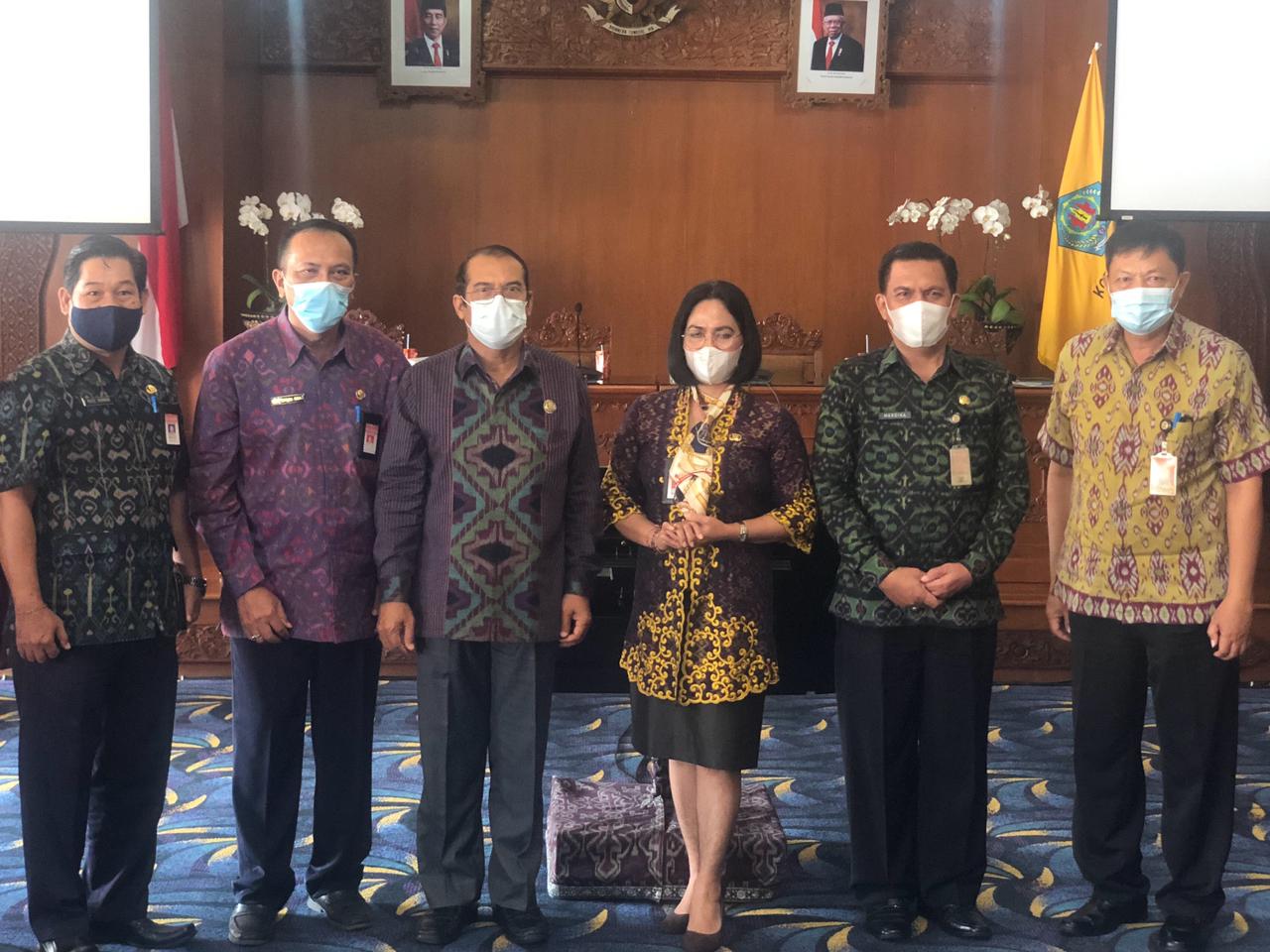 Kembangkan Obat Tradisional Bali, Staf Ahli se Bali Kunjungi Denpasar