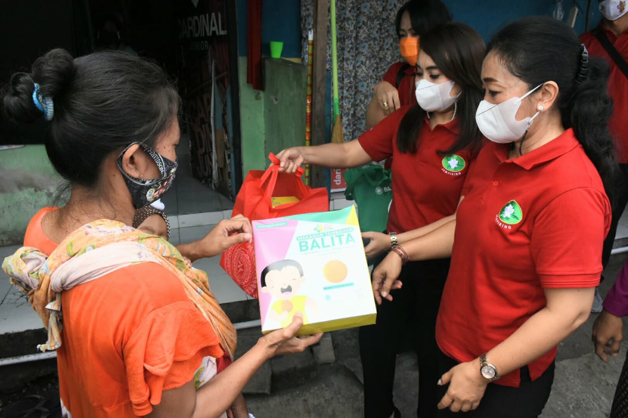 K3S Kota Denpasar Berikan Bantuan Balita Pengidap Gizi Buruk di Denpasar Utara