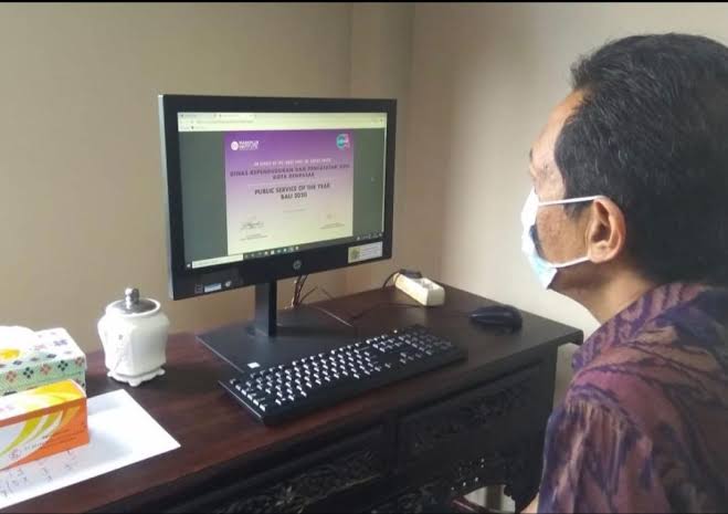 Pemkot Denpasar Raih Penghargaan "Dukcapil Bisa", Dapat Hadiah Mesin ADM