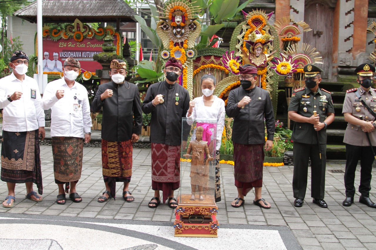 Kota Denpasar Peringati HUT ke-234     Walikota Jaya Negara: Berlandaskan Vasudhaiva Khutumbakam Jadi Penguat Ketahanan Sosial dan Ekonomi 