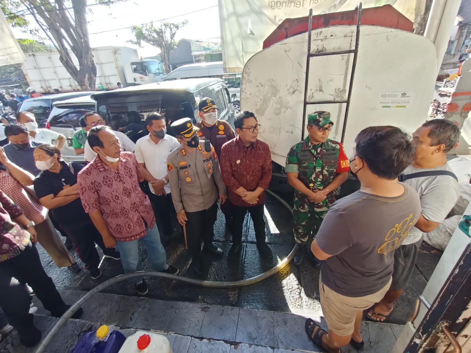 Antisipasi Kelangkaan Minyak Goreng Curah Forkopimda Denpasar Gelar Pengecekan ke Distributor Hingga Pasar.