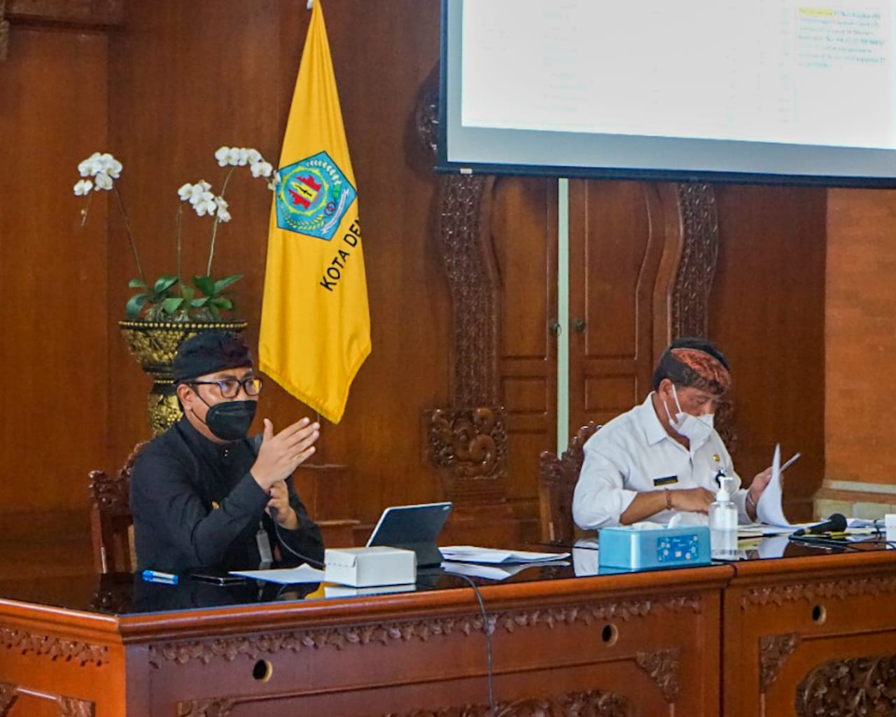 Kasus Covid-19 Meningkat di Kota Denpasar, Satgas Ambil Langkah Taktis     PTM Dihentikan, Pembelajaran  Kembali  Daring, Fasilitas Publik Ditutup Sementara