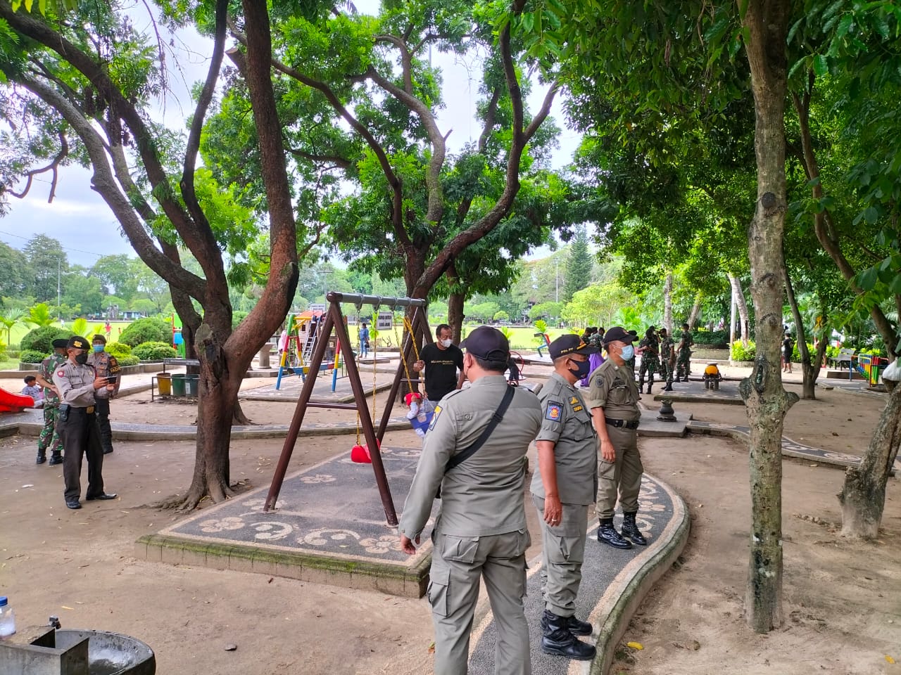 Jelang Tahun Baru Tim Yustisi Denpasar Tingkatkan Pemantauan Prokes.