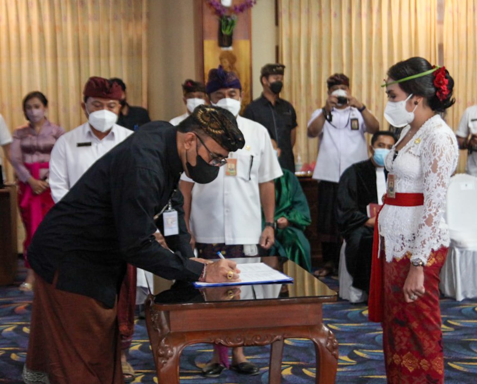 Walikota Jaya Negara Lantik 299 Jabatan Fungsional Hasil Penyetaraan     Wujudkan Efektifitas dan Efisiensi Optimalisasi Pelayanan Bagi Masyarakat