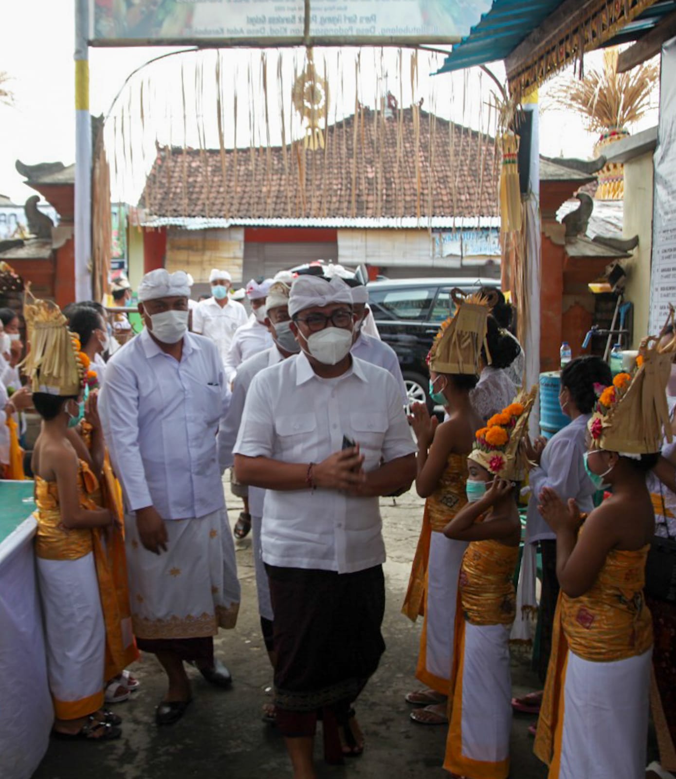 Wawali Arya Wibawa Hadiri Karya di Pura Sari Agung Pasek Bendesa Gelgel Desa Padangsambian Kelod