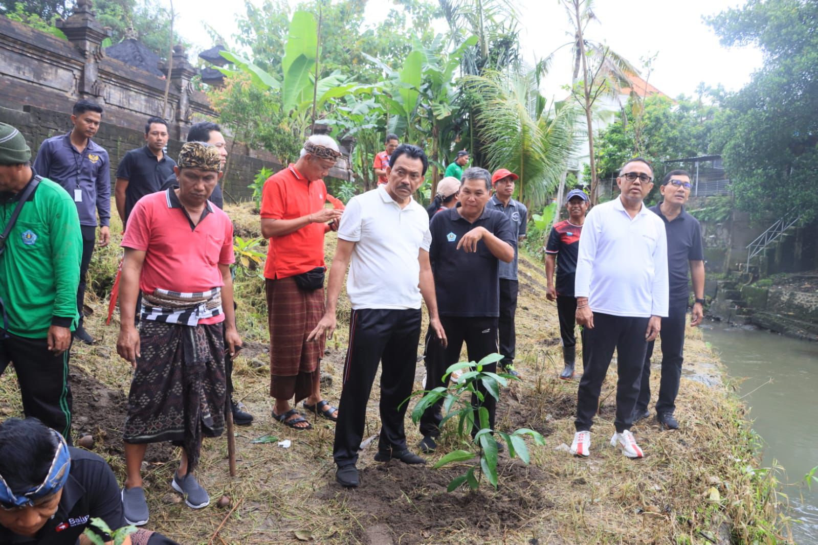 Gambar 2