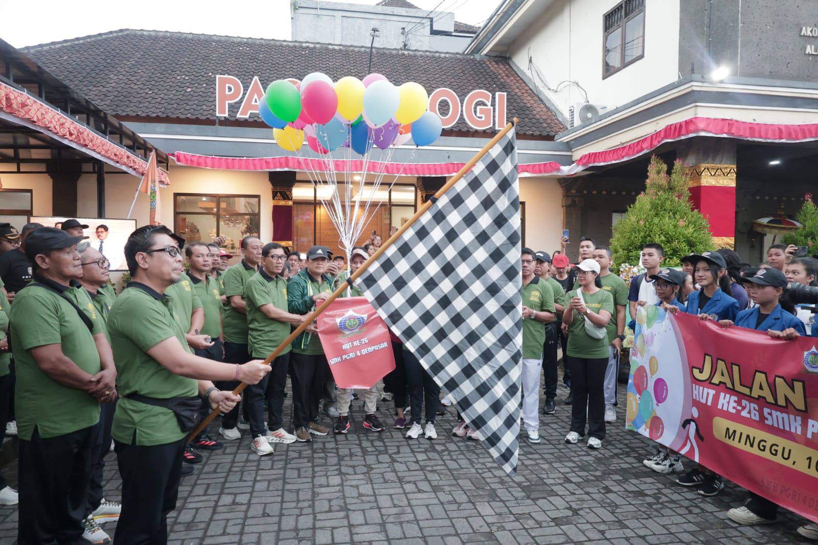Gambar 2