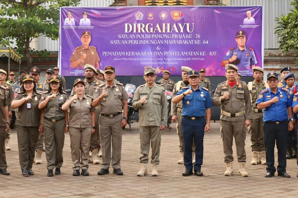 Pimpin Apel Hut Satpol PP, Satlinmas dan Pemadam Kebakaran, Jaya Negara Apresiasi Peran Satpol PP, Satlinmas dan Pemadam Kebakaran Dalam Pelayanan Masyarakat. 