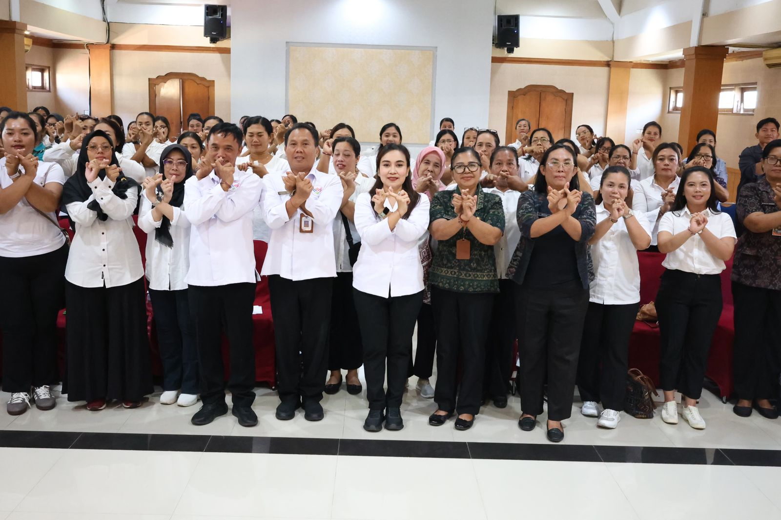 Sekretaris I TP Posyandu Kota Denpasar Buka Sosialisasi Pola Pelayanan Posyandu 6 SPM bagi Kader se-Kota Denpasar