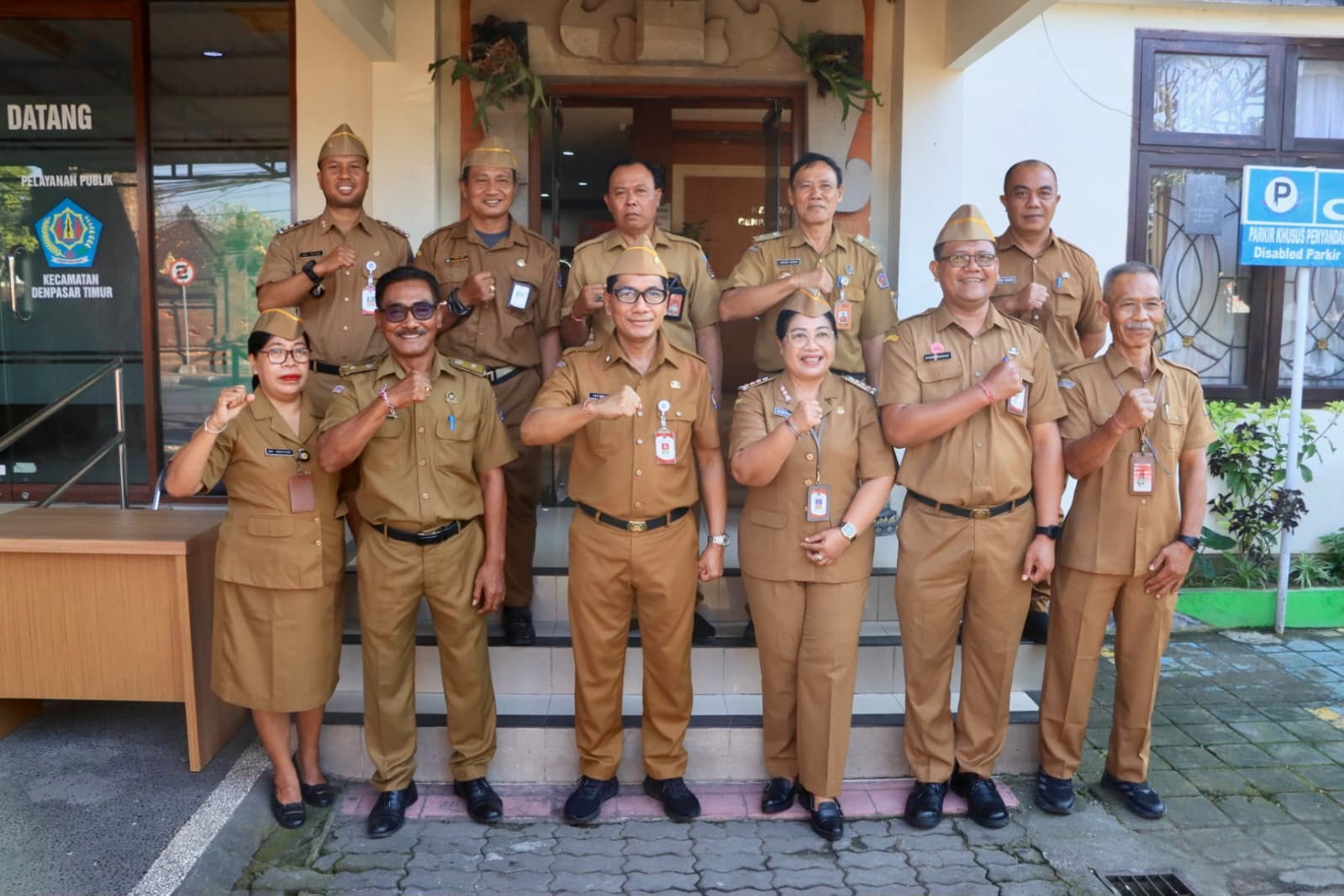Pimpin Apel Disiplin di Kecamatan Dentim Sekda Eddy Mulya Dorong ASN Tingkatkan Dedikasi dan Kolaborasi