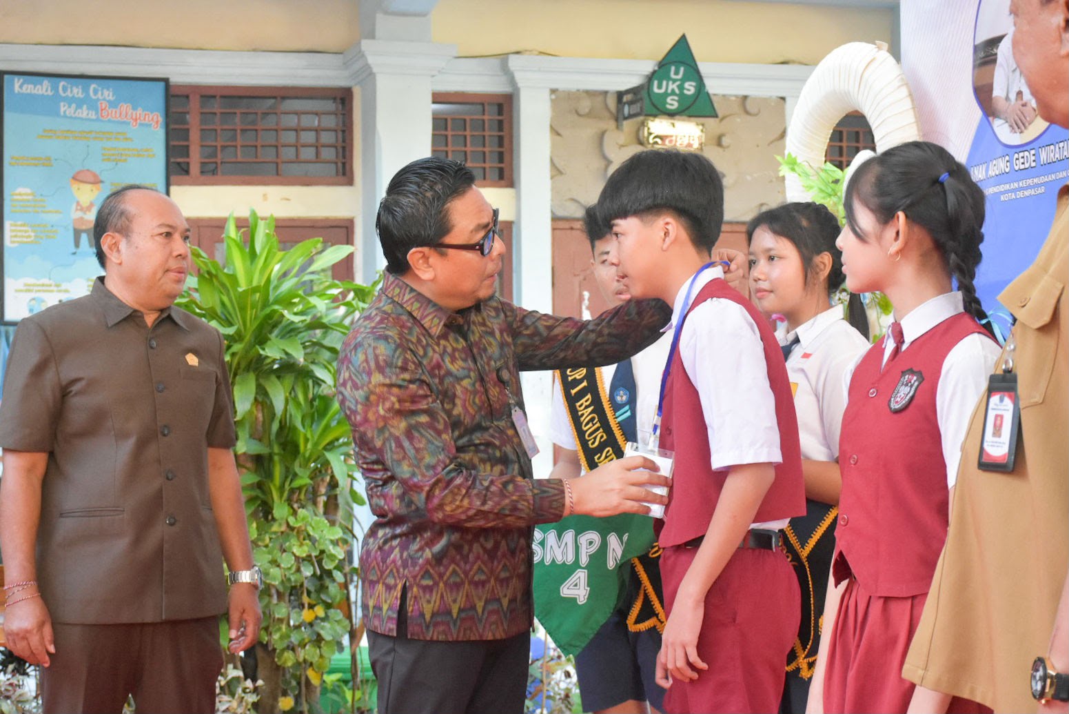 Gambar 2
