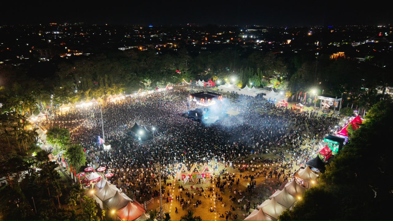 Penampilan Ary Kencana, Bagus Wirata hingga Ari Lesmana Tutup Gelaran D'Youth Fest 6.0, Wawali Arya Wibawa: Kreativitas Anak Muda Harus Terus Tumbuh dan Berkelanjutan