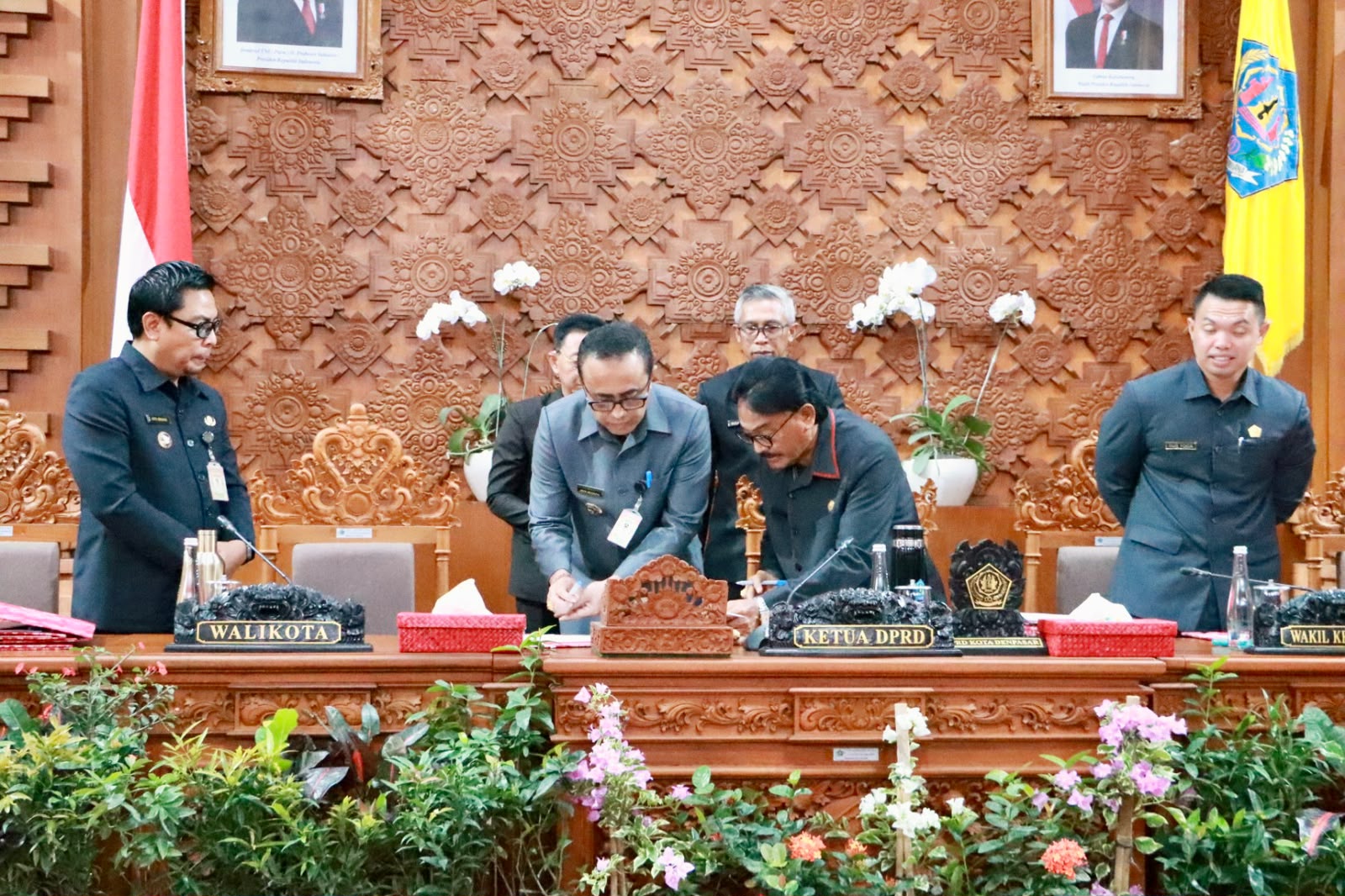 Rapat Paripurna Ke-10 Masa Persidangan II, DPRD Kota Denpasar Setujui Penetapan Ranperda KUA-PPAS TA 2027