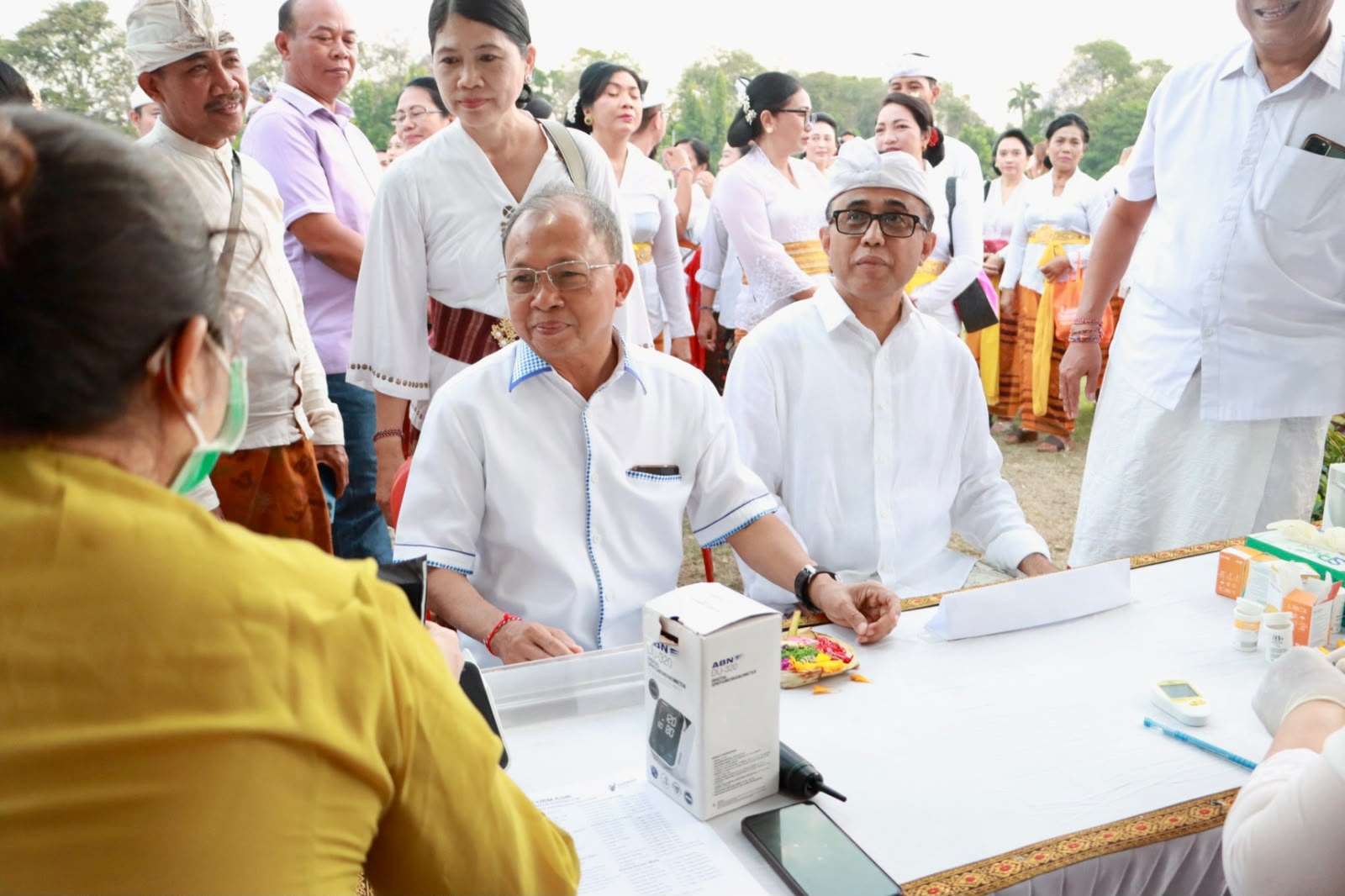 Wali Kota Jaya Negara Hadiri Persembahyangan Pitenget Tumpek Krulut di Kota Denpasar, Maknai Sebagai Hari Memuliakan Manusia Melalui Pelayanan Nyata di Bidang Kesehatan