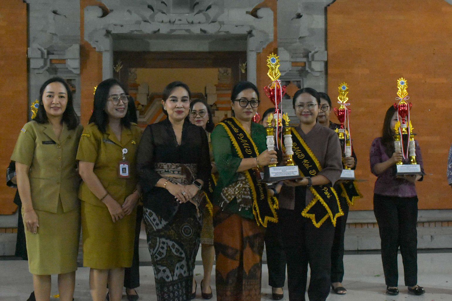 Bunda PAUD Ny. Sagung Antari Jaya Negara Gaungkan PAUD Holistik Integratif,  Komitmen Wujudkan Anak Cerdas, Sehat dan Terlindungi Secara Berkelanjutan. 