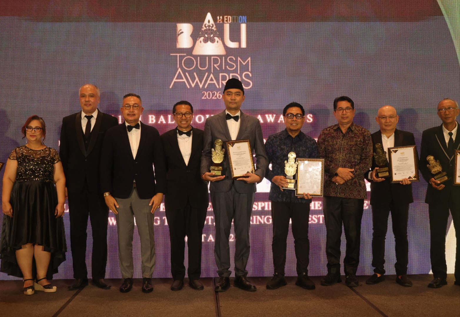 Wawali Arya Wibawa Terima Penghargaan Special Recognition Award – Outstanding Leadership in Advancing Sport Tourism Bali Tourism Award 2026