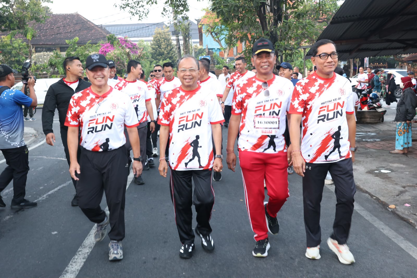 Sekda Eddy Mulya Hadiri Prima Fun Run HUT ke-81 TNI, Dorong Semangat Hidup Sehat dan Kebersamaan. 