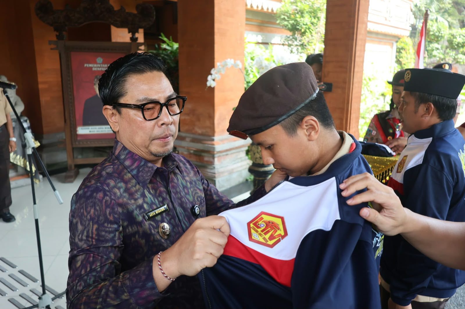 Gambar 2