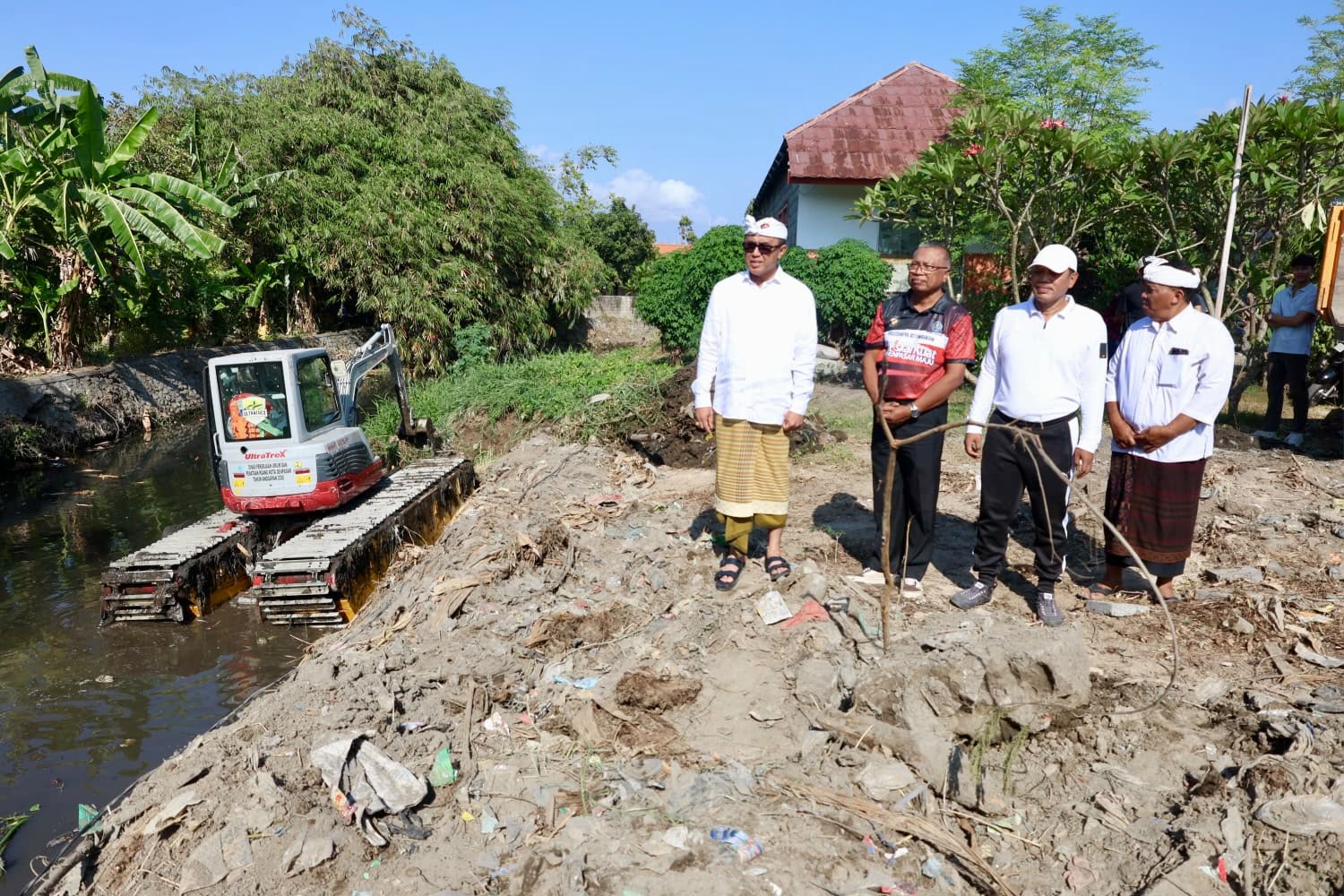 Antisipasi Banjir, Wali Kota Jaya Negara Tinjau Normalisasi Sungai Tukad Loloan Sanur Kauh